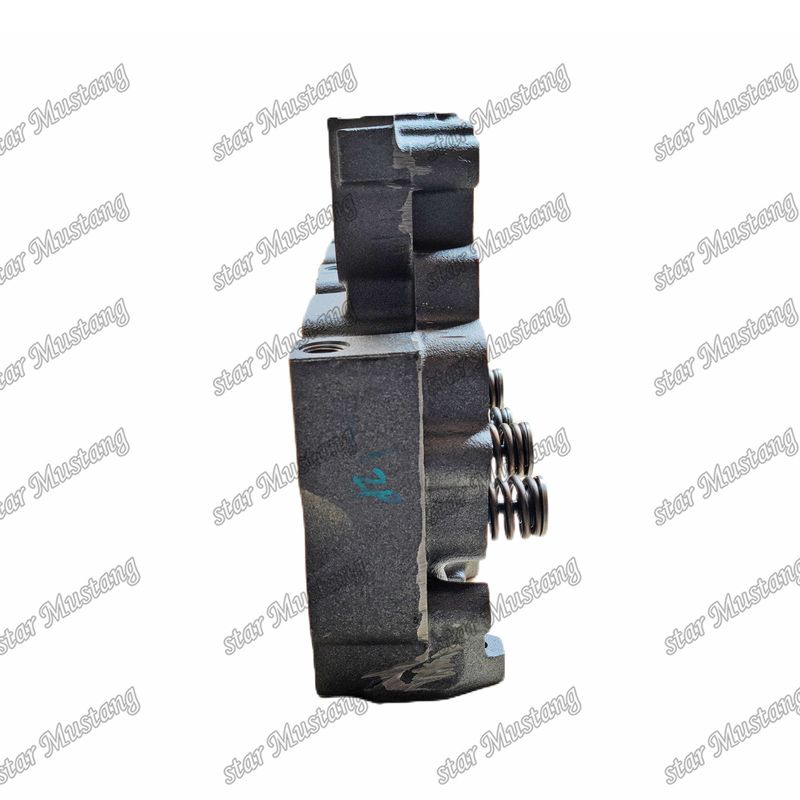 4D102 Cummins motor yedek parçaları için motor silindir kafa montajı 3933370 3966454 3933352