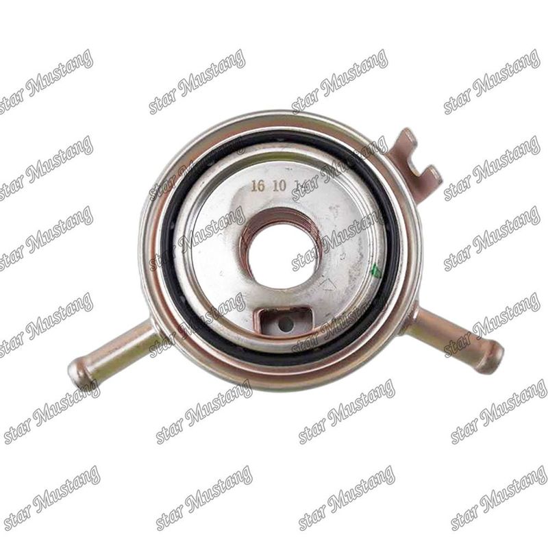 Kubota Motor yedek parçaları için yağ soğutucu V2003 V2203 V2403 1G730-37010 1E081-37010