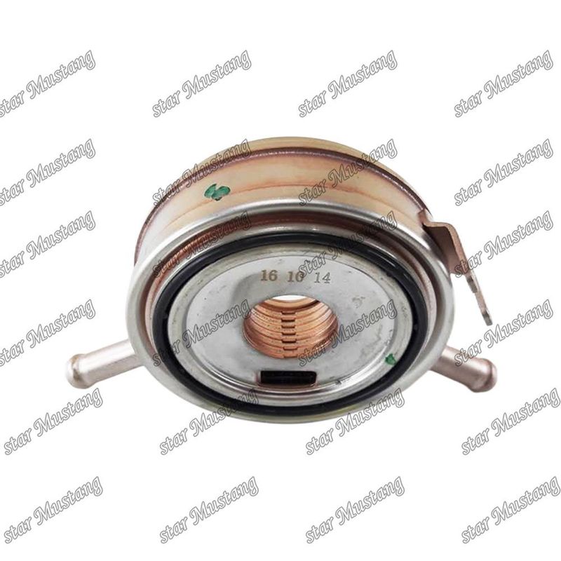 Kubota Motor yedek parçaları için yağ soğutucu V2607 V2607T 1J700-37011 1J700-37010 1J700-37011
