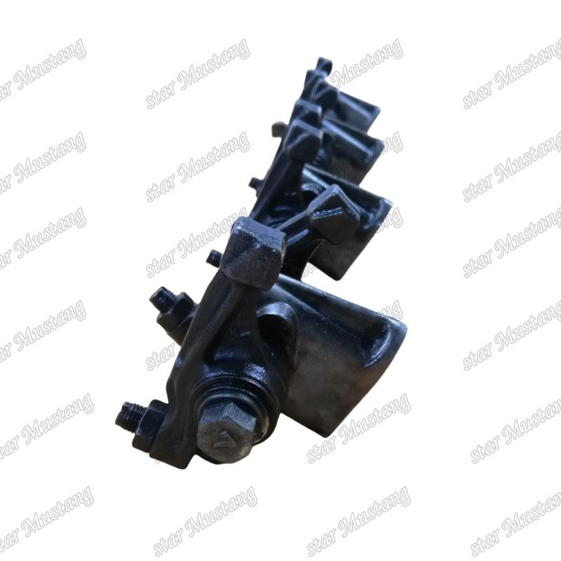Yüksek talepte bulunan V2403 Ayrılmış Araç için stok dizel motor tipi salkımlı kol montajı